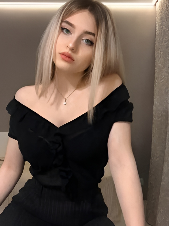 Кира привлекательная девушка из Железногорска цена от 10000 руб