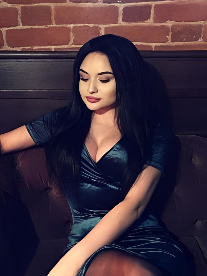 Лилия привлекательная девушка из Железногорска цена от 2000 руб