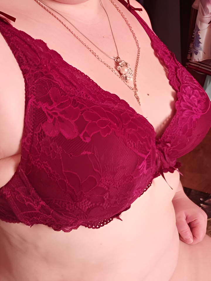 София привлекательная девушка из Железногорска цена от 4000 руб