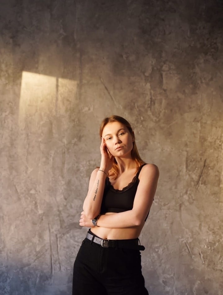 Ульяна привлекательная девушка из Железногорска цена от 8000 руб