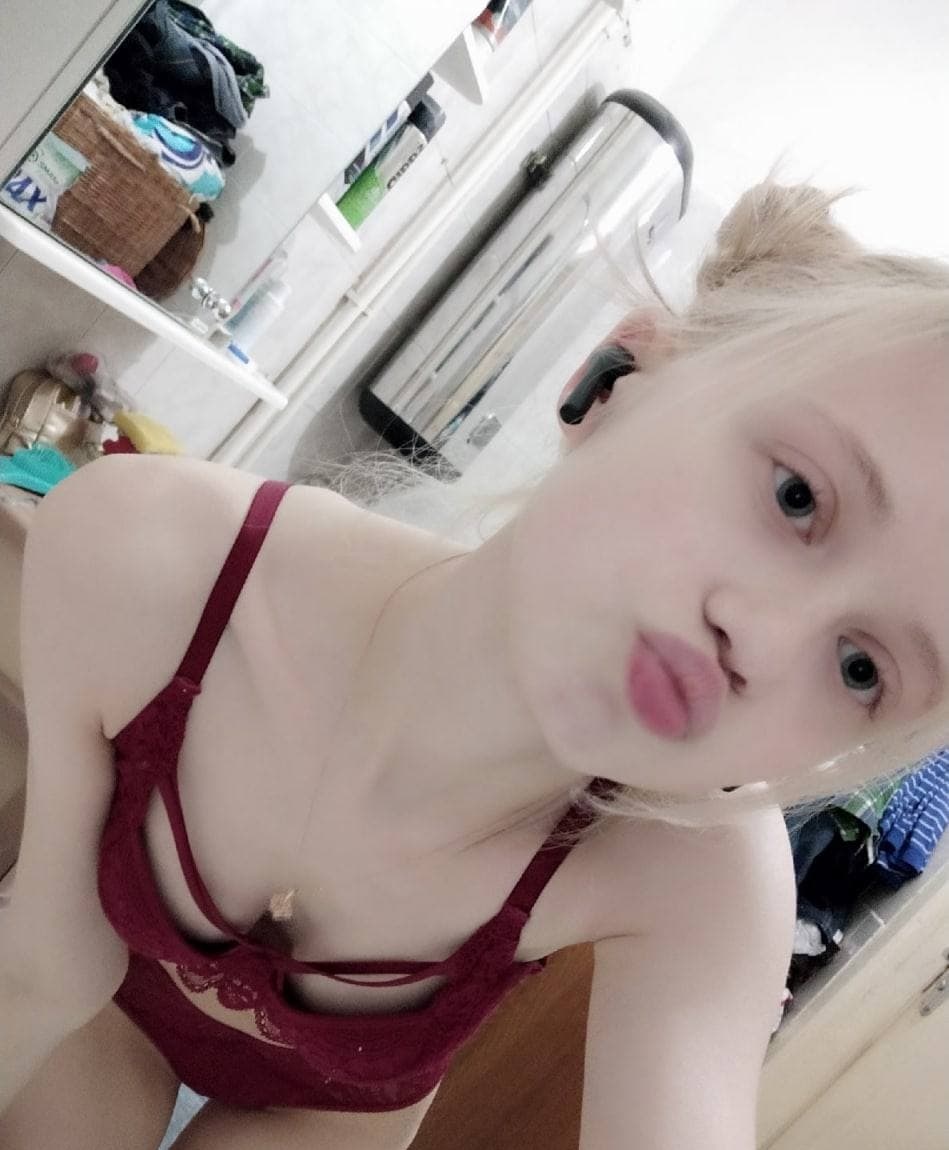 Регина привлекательная девушка из Железногорска цена от 3000 руб