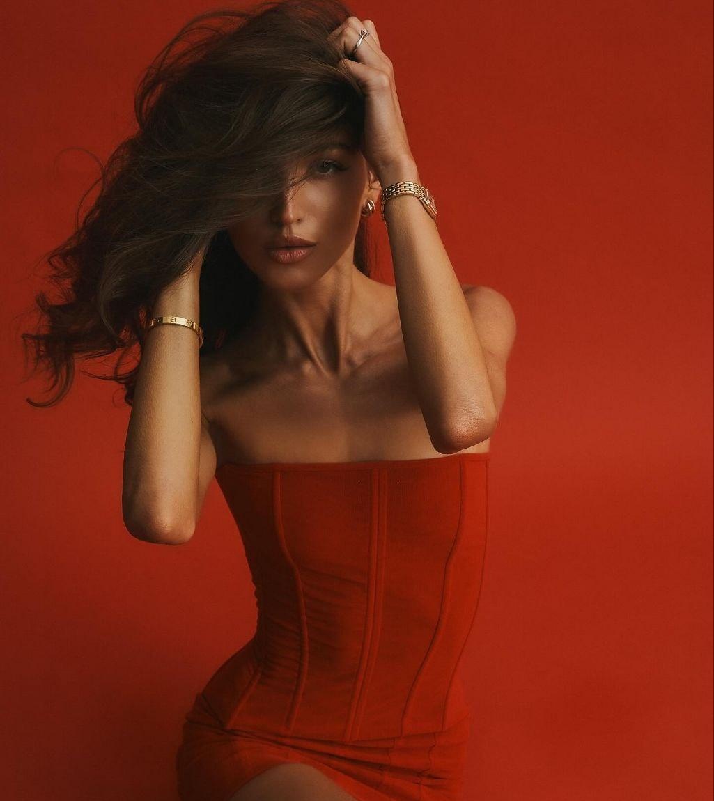 Зара привлекательная девушка из Железногорска цена от 5000 руб